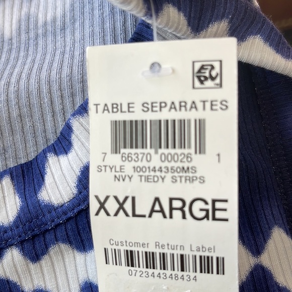 Navy Blue and White xxl Ribbed Tank runs small - Picture 6 of 6